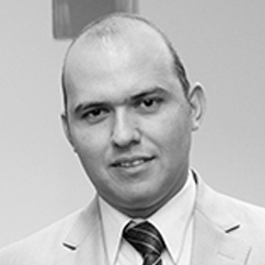 Raúl Cayón - Abogado